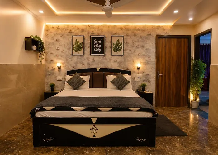 Radhamadhav Stayinn