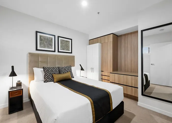 Alex Perry Hotel & Apartments