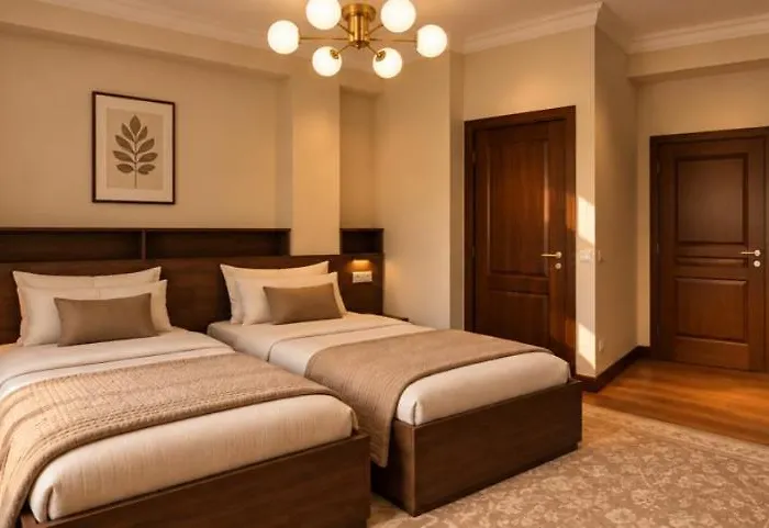 Hin Yerevantsi Hotel