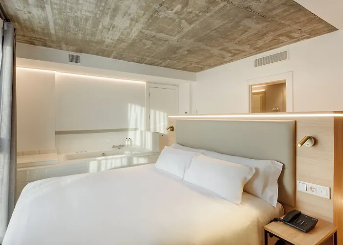 Sercotel Granada Suites
