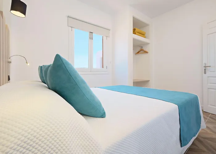 azuLine Apartamentos Can Sanso
