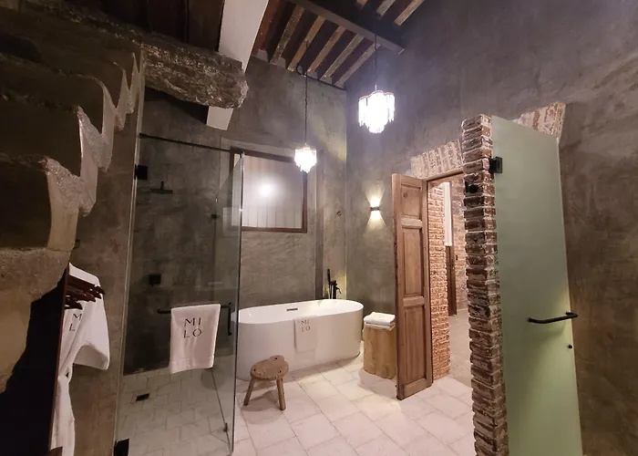 Milo Collection Hotel