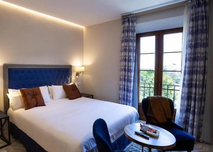 Plazuela del Carbón Suites