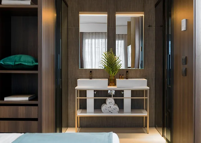 We Me Suite Hotel