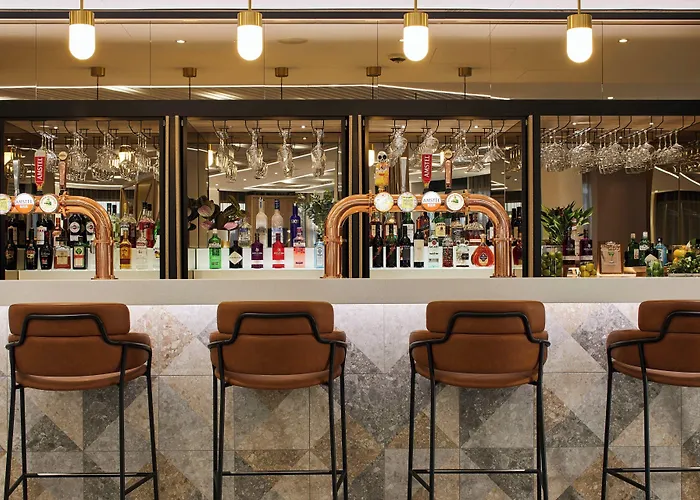 Courtyard By Marriott London City Airport