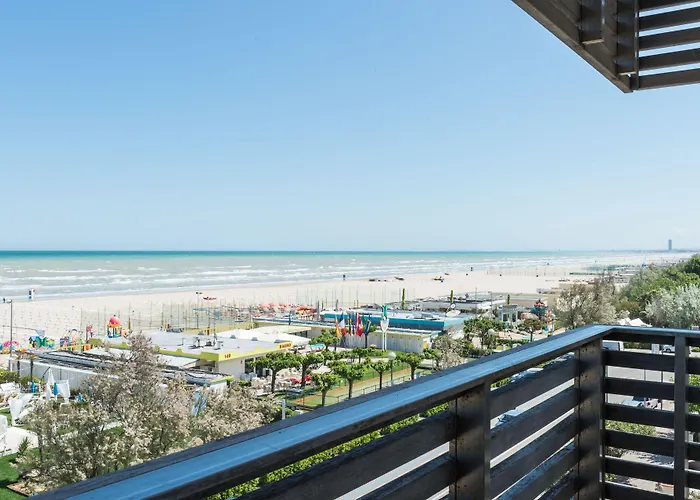 Kiss Beachfront Hotel & Restaurant