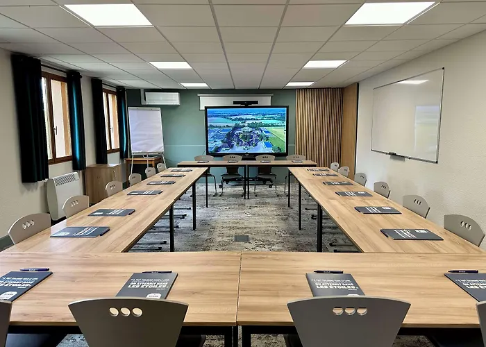 Kyriad Sens