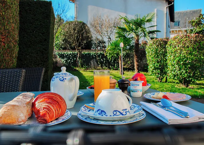 Hotel La Villa Fleurie