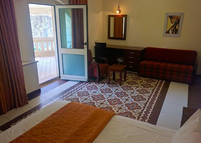 Alhambra Palace Hotel Suites - Ramallah