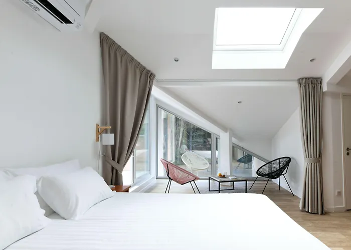 Hotel Logis Lacotel