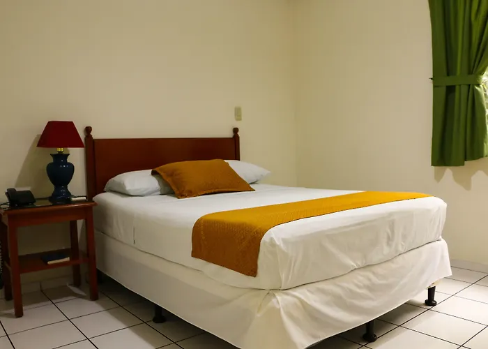 Hotel Villa Serena San Benito