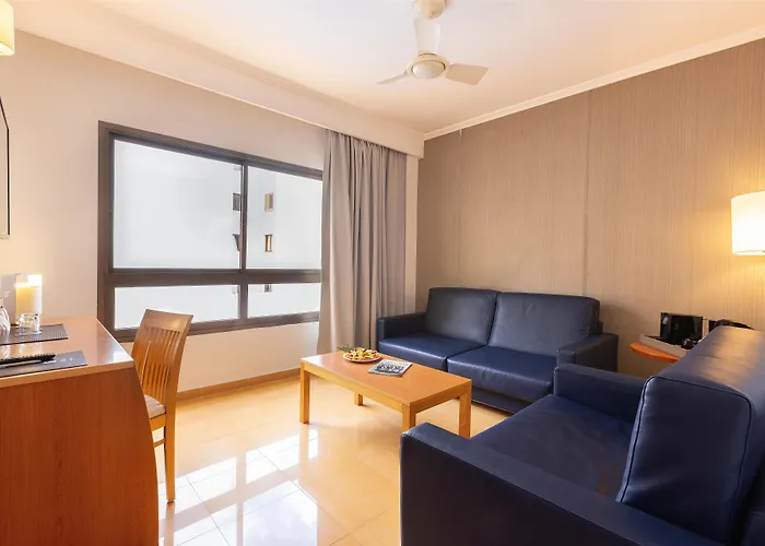 Invisa Hotel La Cala (Adults Only)