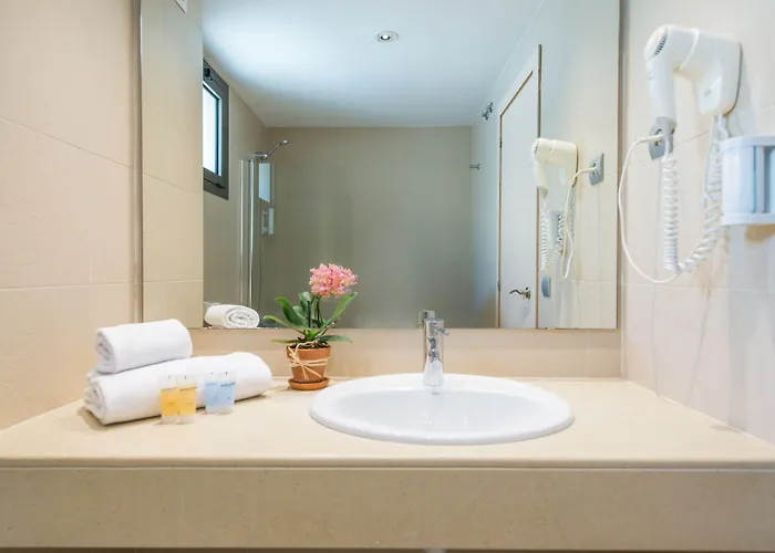 Atenea Park Suites & Apartments
