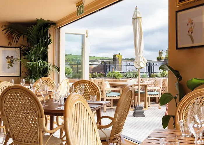 The White Hart - A Heartwood Inn