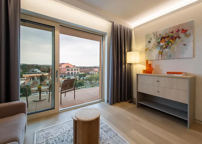 Villa Plaza Boutique Hotel & Spa