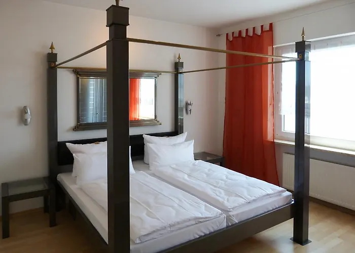 City Hotel