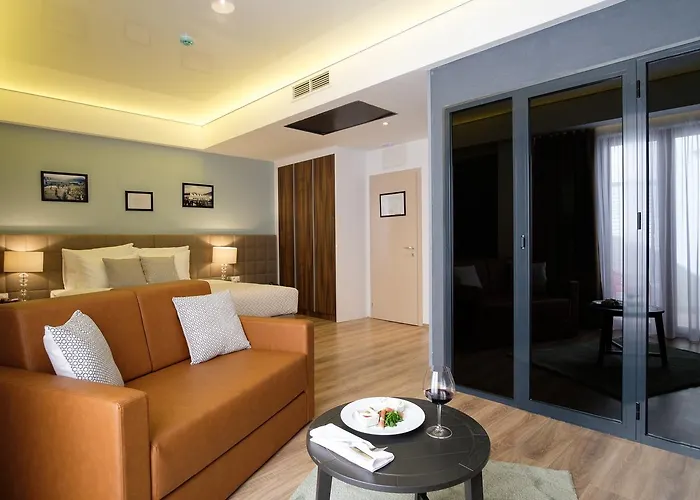 Sl Industry Hotel