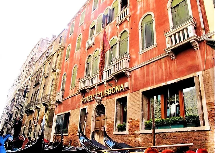 Venice Hotels for Romantic Getaway