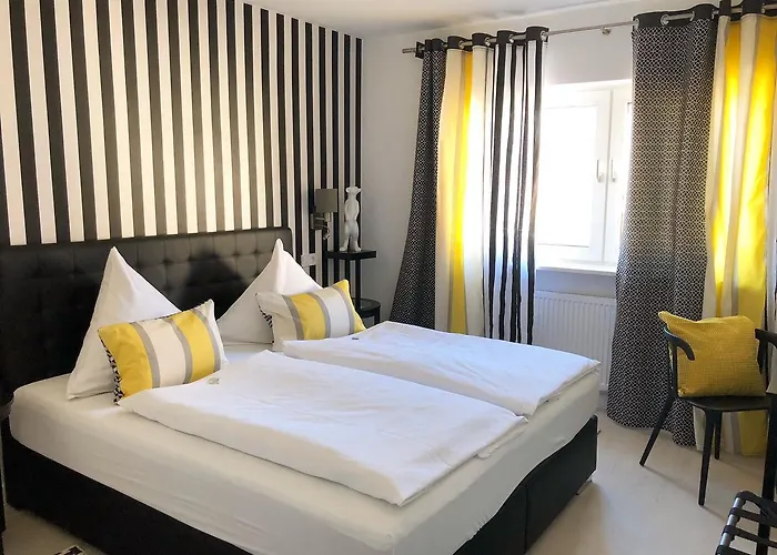 Hotel zur goldenen Sonne