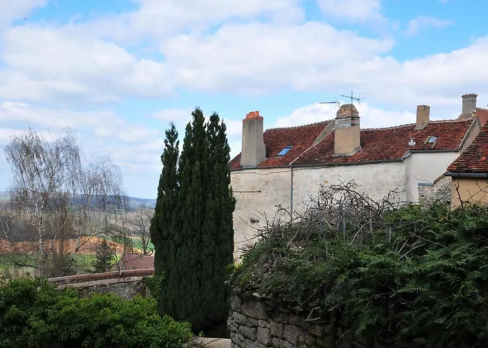 Les Glycines Vezelay