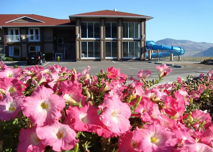 Maverick Motor Inn And Waterslide Kamloops