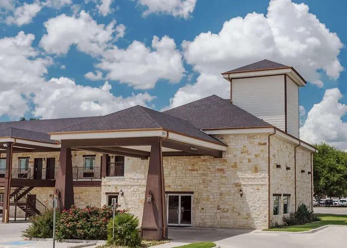 Atria Inn & Suites Three Rivers