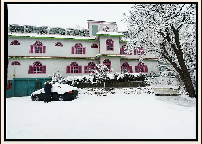 Hotel Dewanekhas Skardu