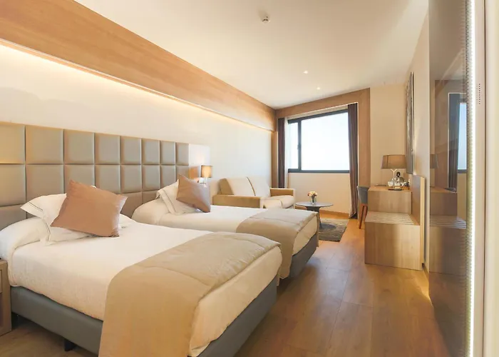 Lamaraz Hotels