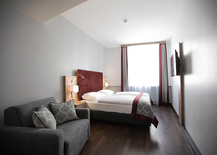 Hotel Elefant Family Business